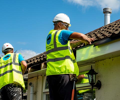 Gutter cleaning and replacement service