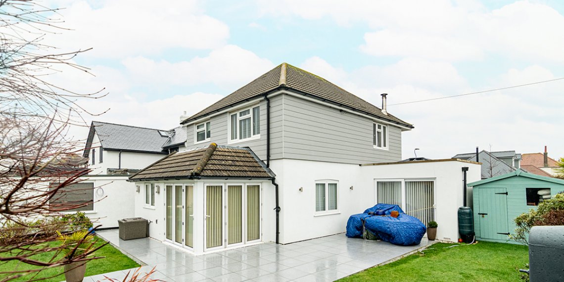 C05_Grey_Hengistbury_Head_2_1