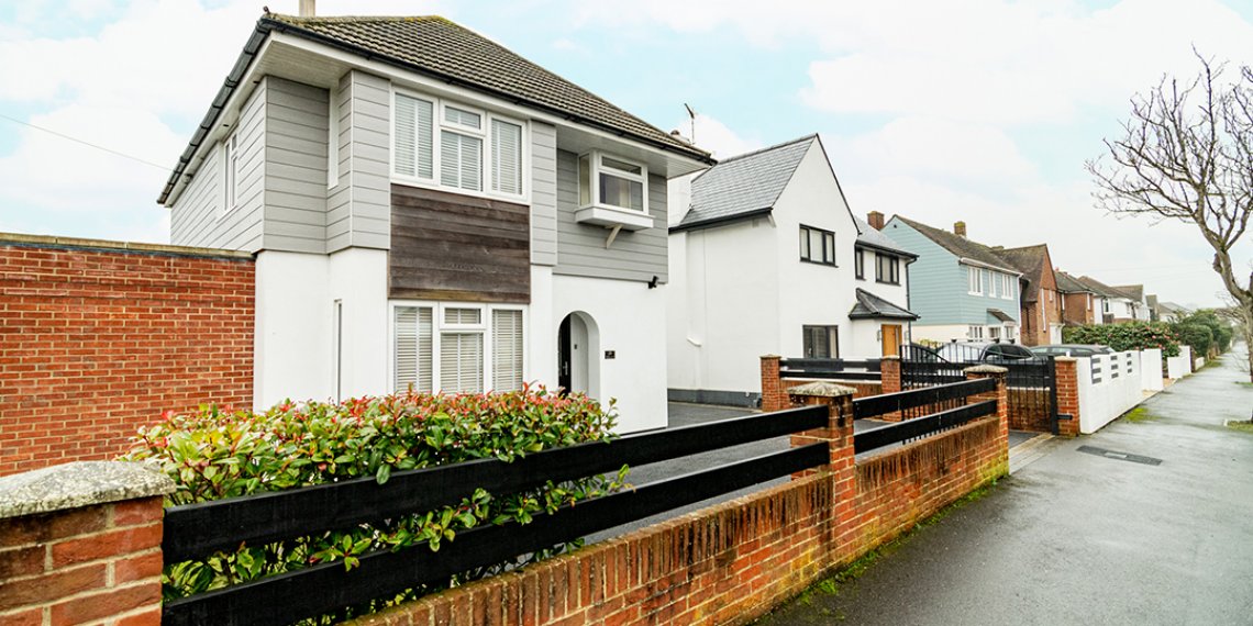 C05_Grey_Hengistbury_Head_3_1